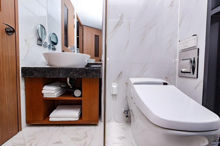 Bathroom 5, Dyne Oceano Hotel, Jeju