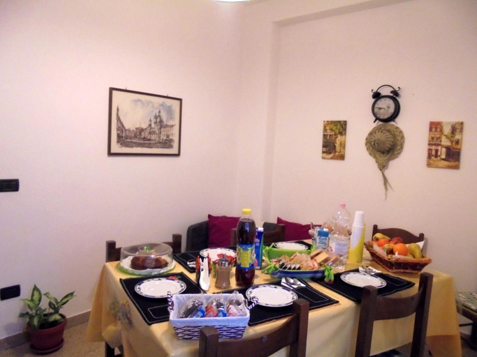 Others 5, B&B Divina Roma, Roma