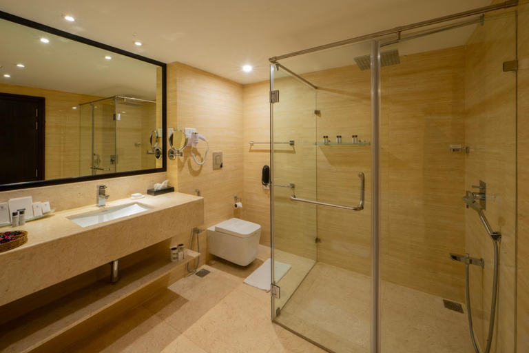 Bathroom 5, The Raviz Kadavu, Kozhikode, Malappuram