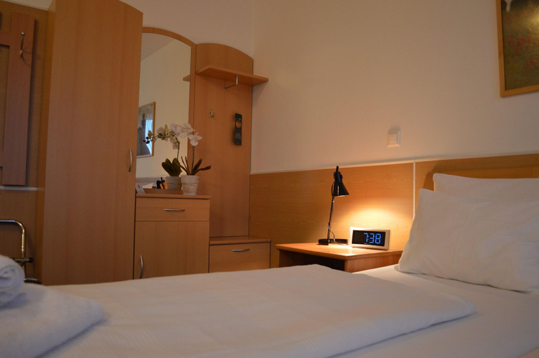 Bedroom 5, Hotel Donaustadt Kagran, Wien
