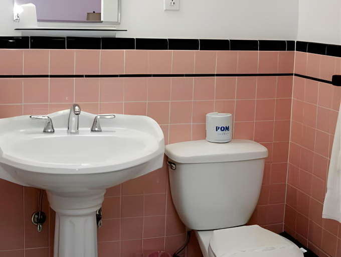 Bathroom 5, Bucksport Inn, Hancock