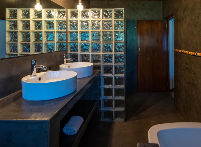 Bathroom 2, Bush Villas on Kruger, Mopani
