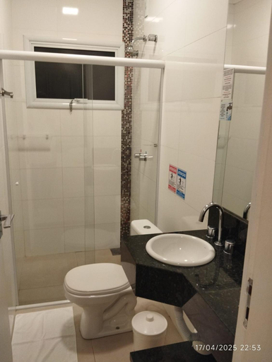 Bathroom 5, IT'S Suites, Artur Nogueira