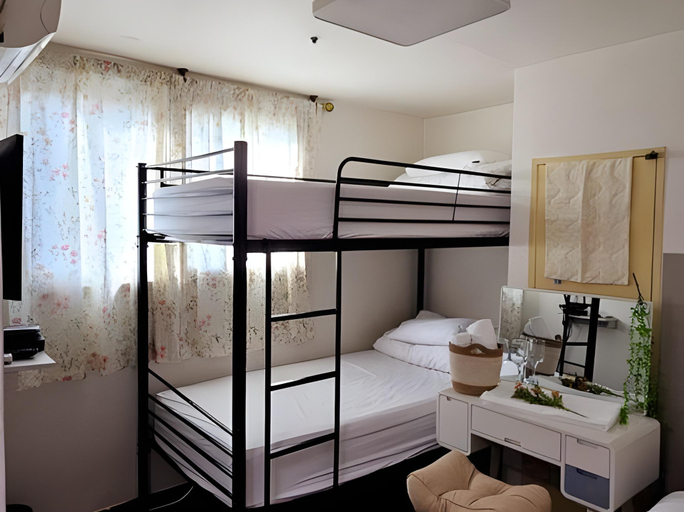 Bedroom 3, CHASON M, Dong-daemun