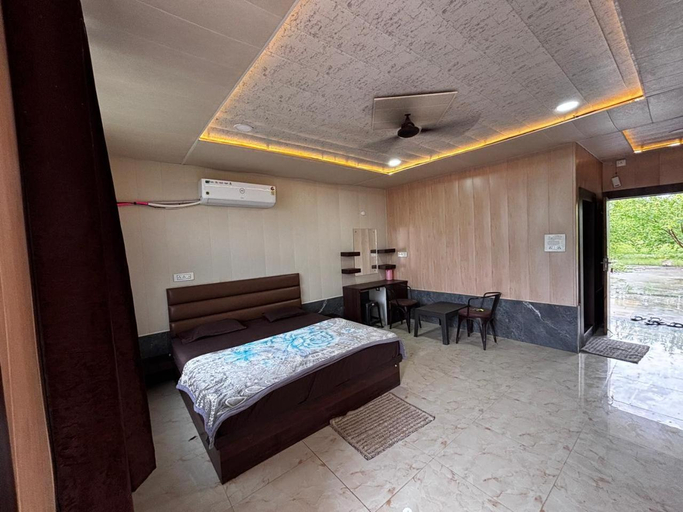 Bedroom 3, Tomar Paradise Resort, Vidisha
