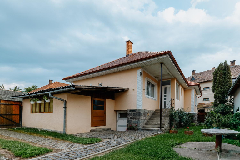 Others 2, Pensiunea Patakparti 3, Praid