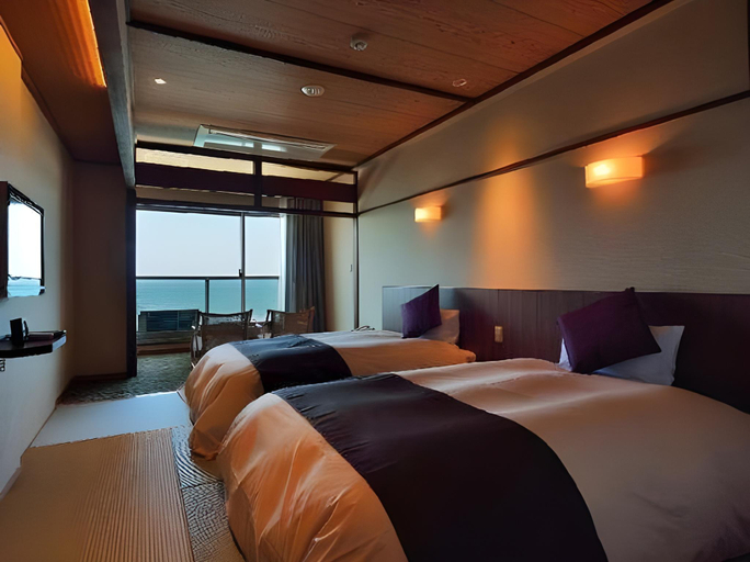 Bedroom 2, Kaike Seaside Hotel Umi No Shiki, Sakaiminato