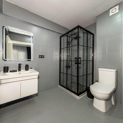 Bathroom 2, Cenova Suite Hotel, Beyoğlu