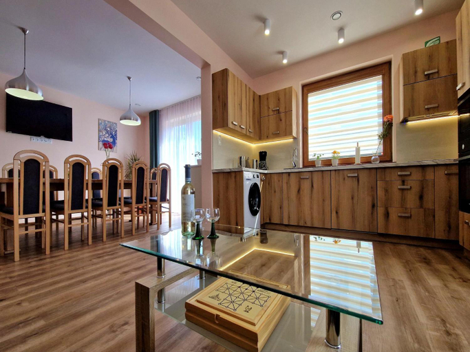 Food & Drinks, Holiday Home in Wisniowa with Pool and Forest, Strzyżów