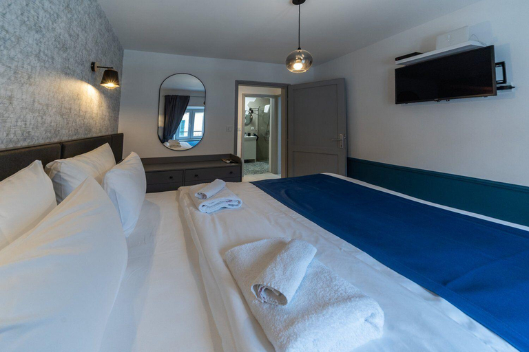 Bedroom 2, Kotor Nest