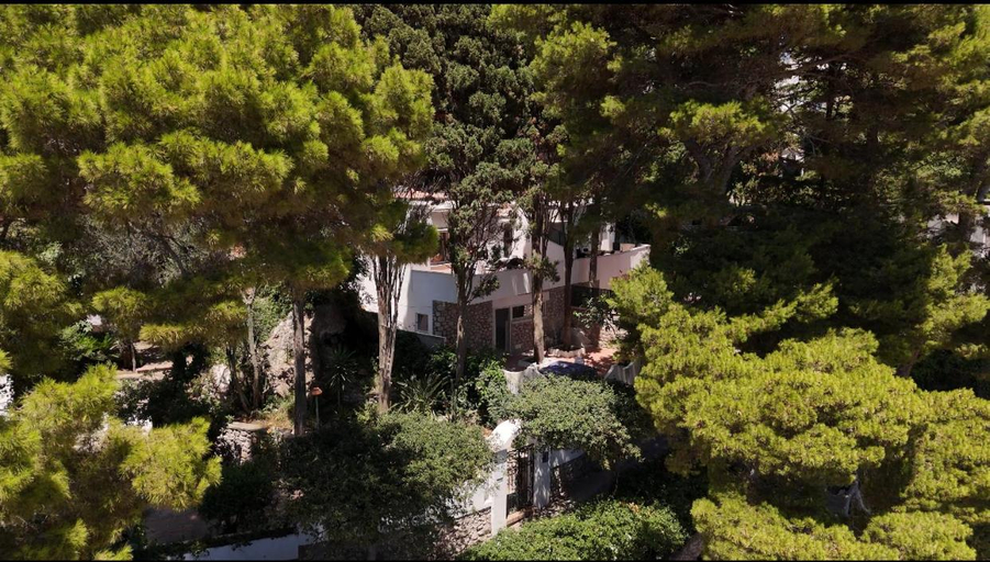 Others 5, Casa Schiattarella Capri, Napoli