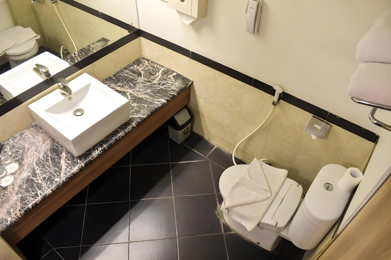 Bathroom 4, Abadi Hotel Malioboro Yogyakarta, Yogyakarta