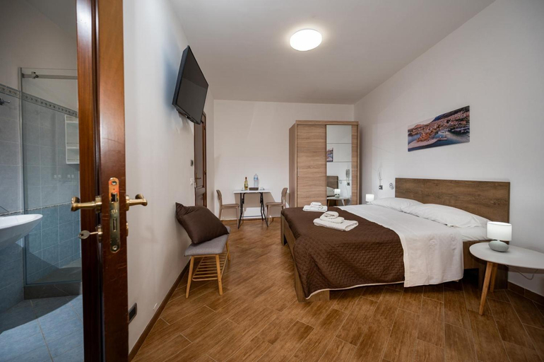 Others 3, Sofia Rooms, Trapani