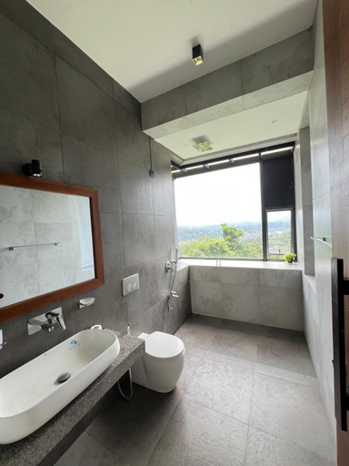 Bathroom 3, Amelia Misty Hills, K.F.G. & G. Korale