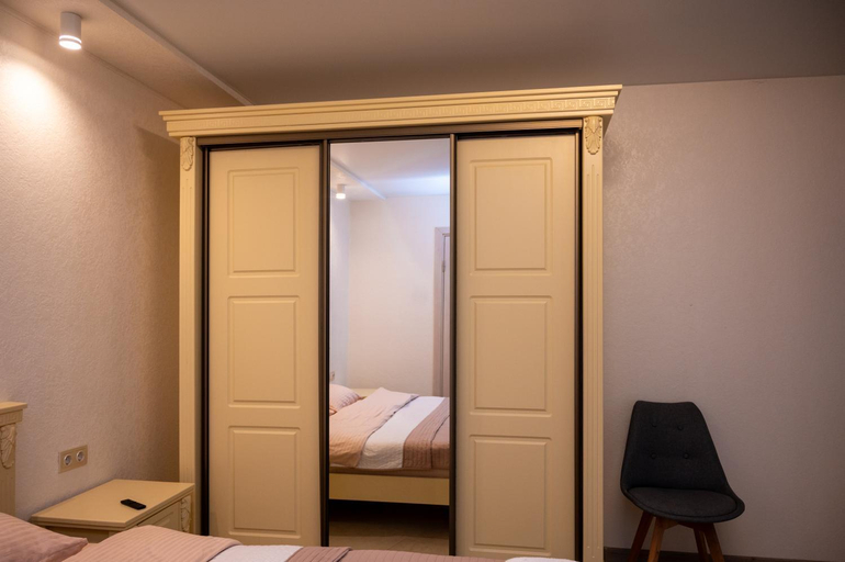 Bedroom 3, Viktan Hotel, Nadvirnians'kyi