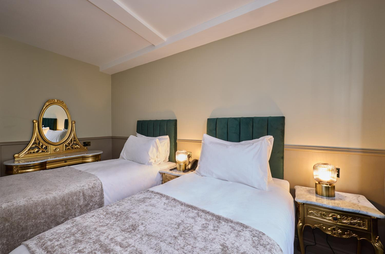 Bedroom 2, Riverhouse Hotel, Dublin