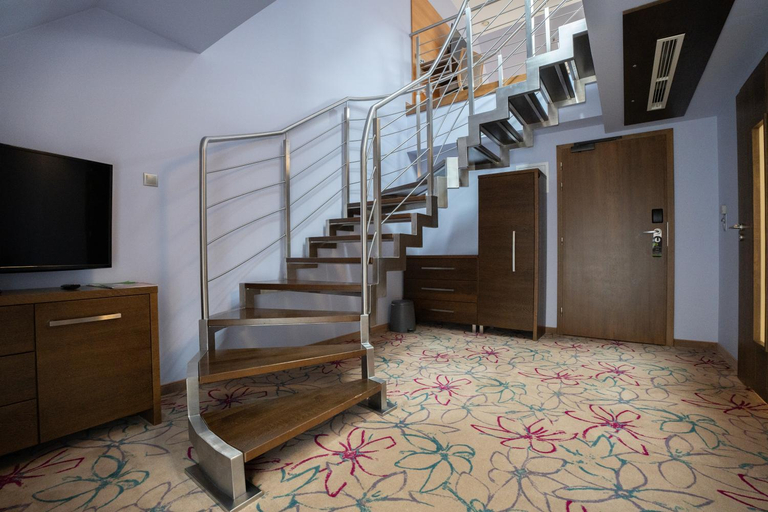 Bedroom 3, Hotel & SPA Czarny Gron, Wadowice
