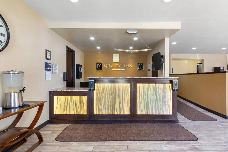 Public Area 2, Quality Inn Columbia Mall, Grand Forks