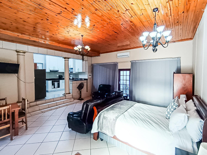 2, Kariega Apartments - 4 Graaff-Reinet Rd, Nelson Mandela Bay