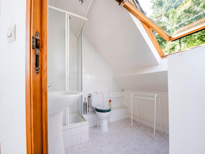 Bathroom 2, Apartment in Saint-Remy near Lake, Calvados