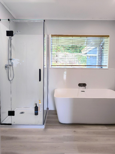 Bathroom 4, Mountain Lakeview Paradise, Rotorua
