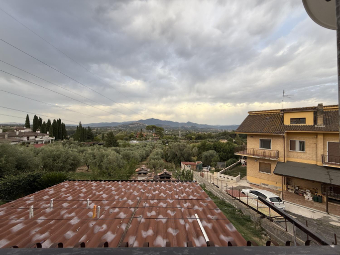 Others 4, La casa tra gli ulivi di Fonte Nuova, Roma