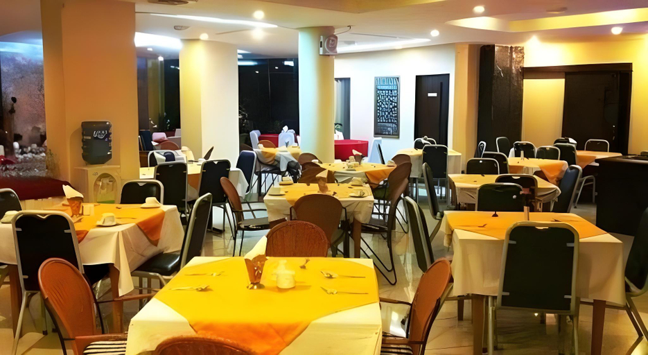 Food & Drinks 5, Royal Denai Hotel Syariah, Bukittinggi