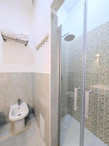 Bathroom 3, ART FLAT MUNICIPIO, Napoli