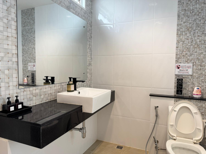 Bathroom, Jira cozy room Suvarnabhumi Airport 15mins, Lat Krabang