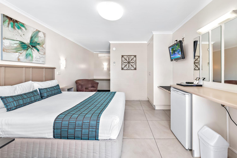 Bedroom 3, Apple & Grape Motel, Stanthorpe