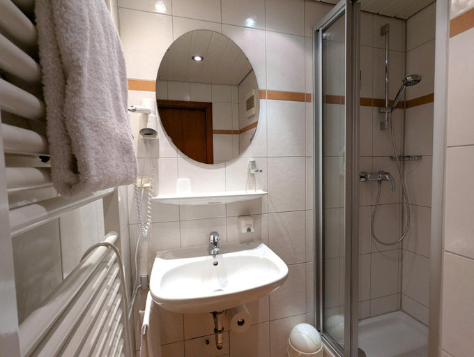 Bathroom 4, City Hotel Stuttgart, Stuttgart
