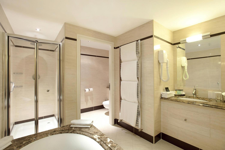 Bathroom 4, Dunboyne Castle Hotel & Spa