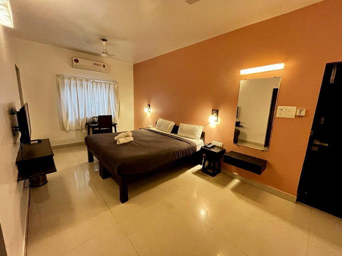 Bedroom 5, The X & Z Hotel, North Goa