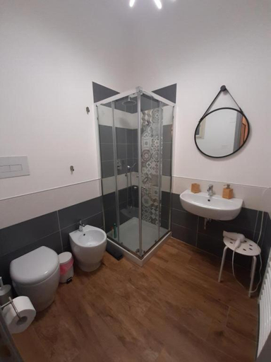 Bathroom, Triscele house, Palermo