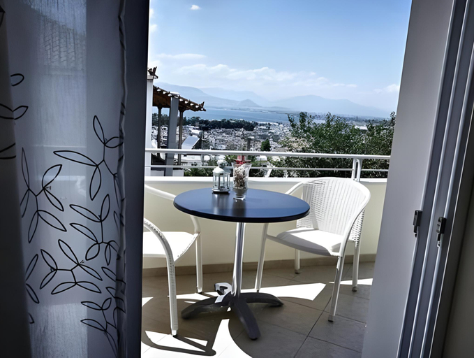 Others 3, Sunday Apartments, Peloponnese