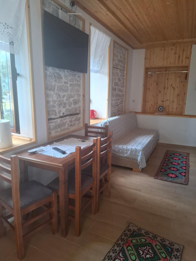 Bedroom 2, Arpet guesthouse, Gjirokastrës