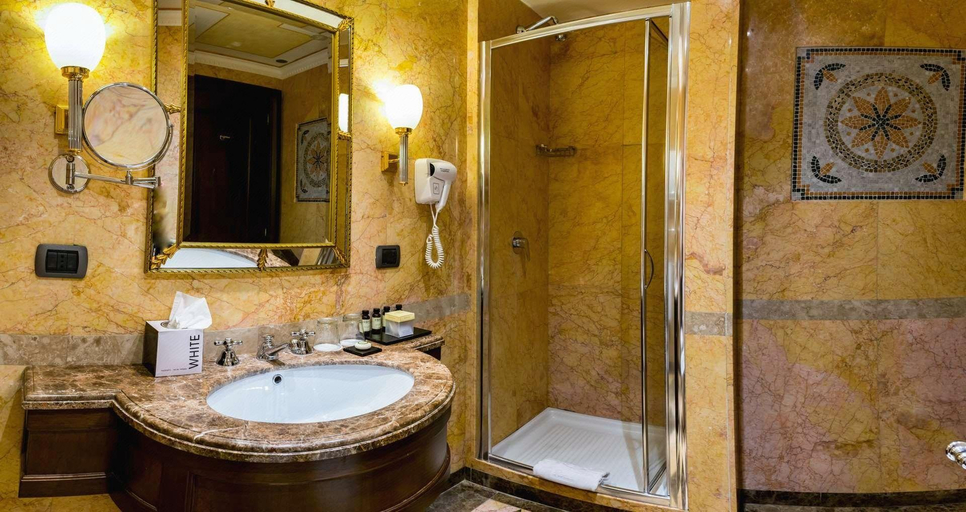 Bathroom 3, River Chateau Hotel, Rome