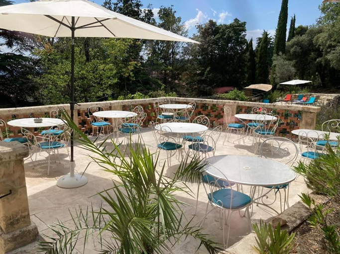 Others 3, Suite Royale- SPA - Jacuzzi - Sauna - Massage - 2 Double Rooms - 4 SAISONS - Piscine Chauffee Toute , Drôme