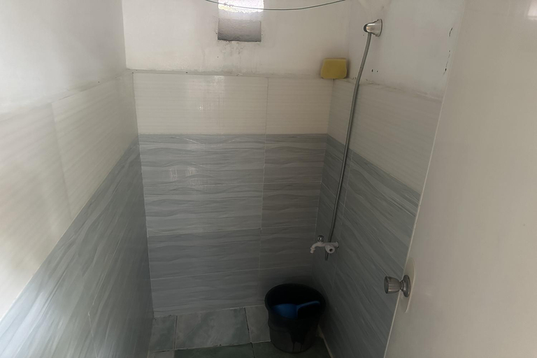 Bathroom 5, Monaliza Surf Resort, San Juan