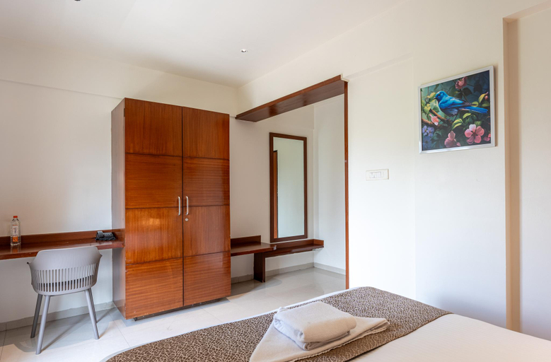 Bedroom 2, StayBird - Azure Suites, Business Hotel, Kharadi, Pune