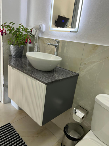Bathroom 3, Alesio Guest House, Krujës