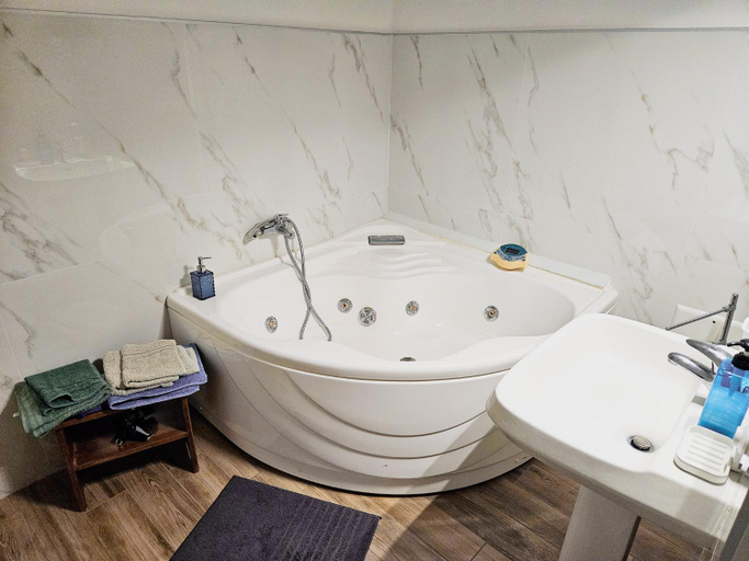 Bathroom 3, B&B Al 17, Avellino