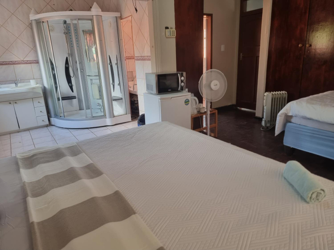 Others 5, RANDGATE guesthouse, West Rand