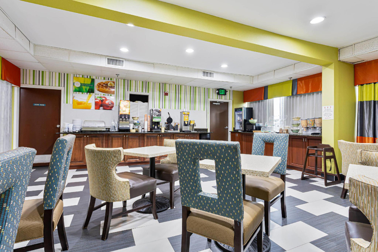 Food & Drinks 5, Quality Inn Prattville I-65, Elmore