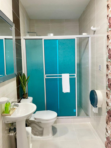 Bathroom 4, Apartahotel MKS Caribe, San Andrés