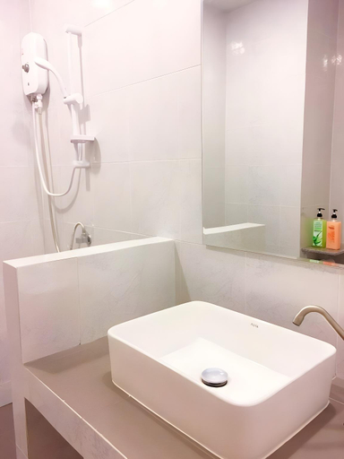Bathroom 3, Kosit One Hotel, Buang Sam Phan