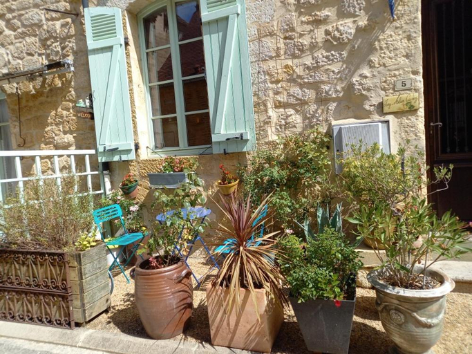 Others 4, chambre d hotes les remparts, Dordogne