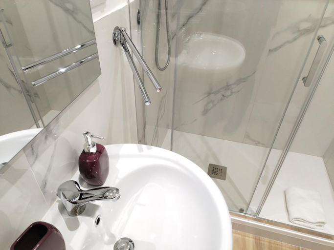 Bathroom 3, Enotri Guest House, Rome