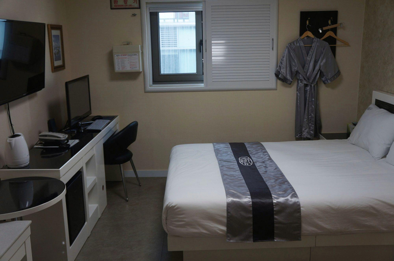 Bedroom 3, Novaluz Tourist Hotel, Yeongdeungpo