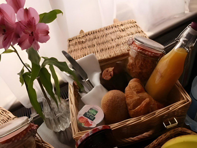 Food & Drinks, Rooms At The Rosebery, Norfolk